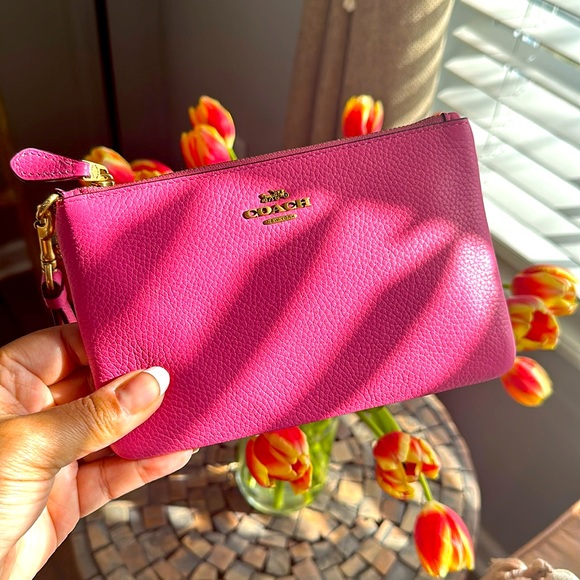 NWT COACH SM WRISTLET - Picture 2 of 11